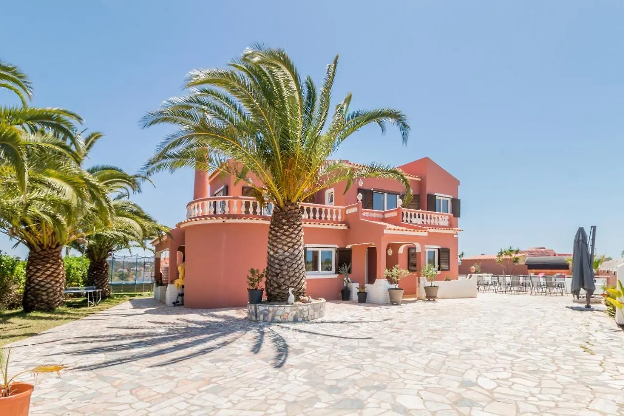 Villa Paradis Pera - Quartos Para Ferias Casa de hóspedes