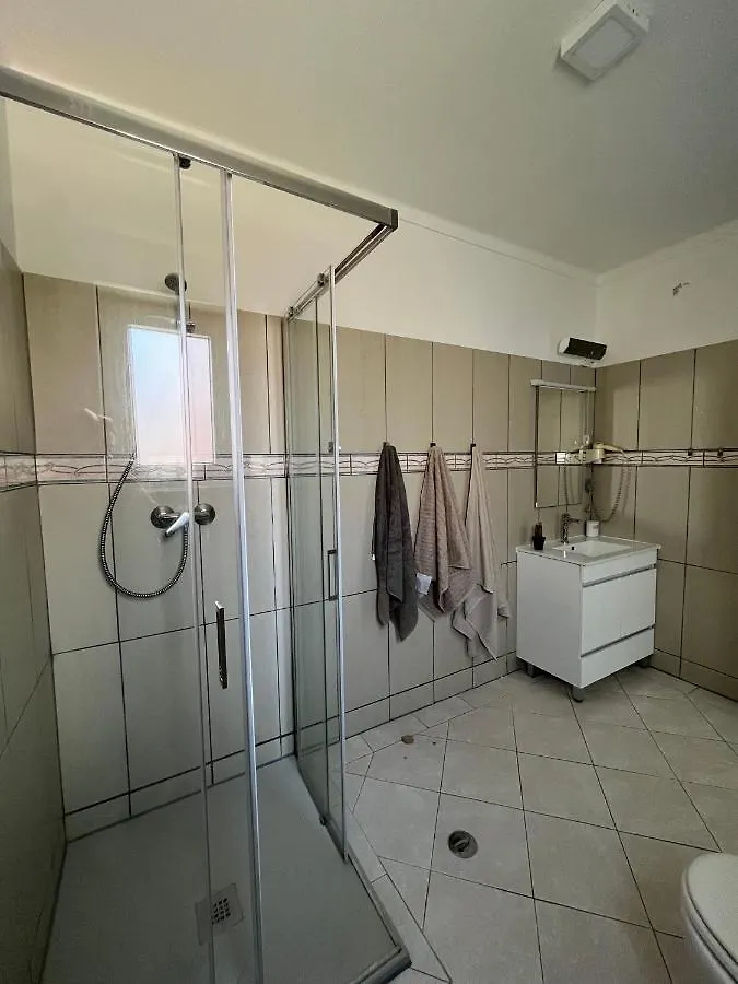Villa Paradis Pera - Quartos Para Ferias 0*,